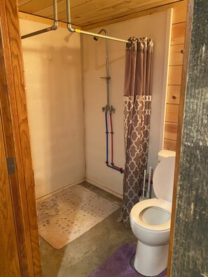 Bruser, håndklæder, Toiletpapir