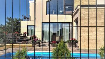 House | Pool | Outdoor pool