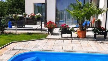 House | Pool | Outdoor pool