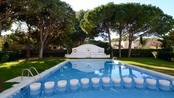 Apartment | Pool | Outdoor pool