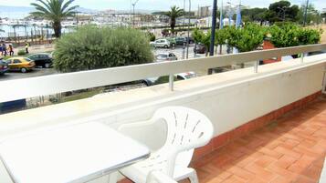 Căn hộ | Khu ẩm thực ngoài trời