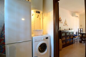 Private kitchen - House in Pals Near Platja de Pals Beach (Pals)