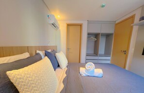 2 bedrooms, individually furnished, free WiFi, bed sheets - Oceânica Cabo Branco (João Pessoa)