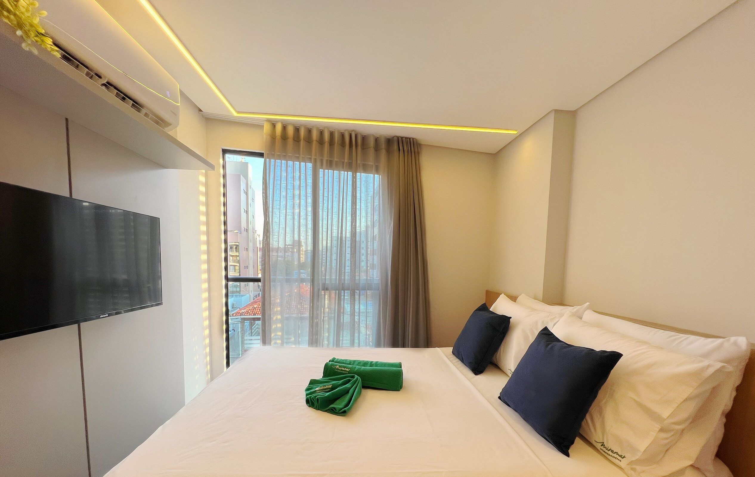 2 bedrooms, individually furnished, free WiFi, bed sheets