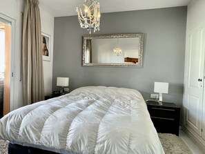 Căn hộ | 2 phòng ngủ, bàn ủi/dụng cụ ủi quần áo 