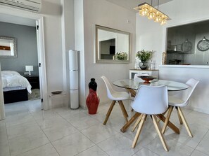 Apartment | Dining - Apartment in Pals Near Platja de Pals Beach (Pals)