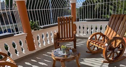 Villa Margarita, Ideal for families. 5 minutes from the beach!