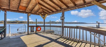 Charming Tabby House 3-bedroom house with AC and WiFi in Townsend/Shellman Bluff