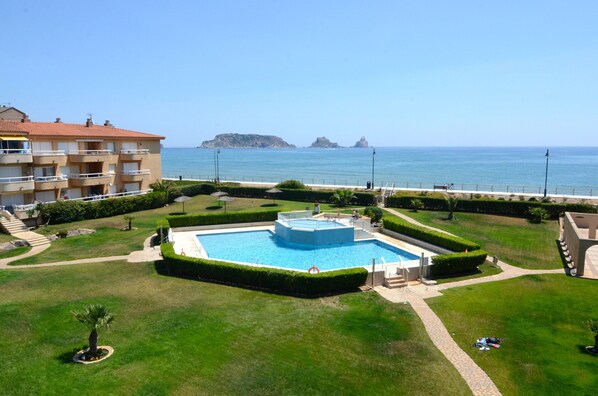 Pool - Apartment in Els Griells by the Beach (Torroella de Montgrí)