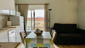 Apartment | Living room - Apartment in Els Griells by the Beach (Torroella de Montgrí)