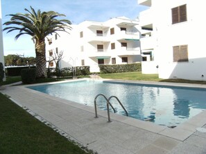 Apartment | Pool | Outdoor pool - Apartment in L'escala Near Sandy Beach (L'Escala)