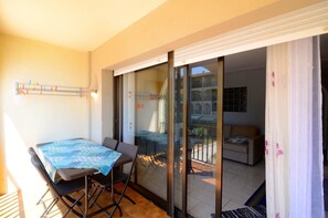 Apartamento | Opções para refeição ao ar livre