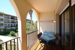 Apartamento | Opções para refeição ao ar livre
