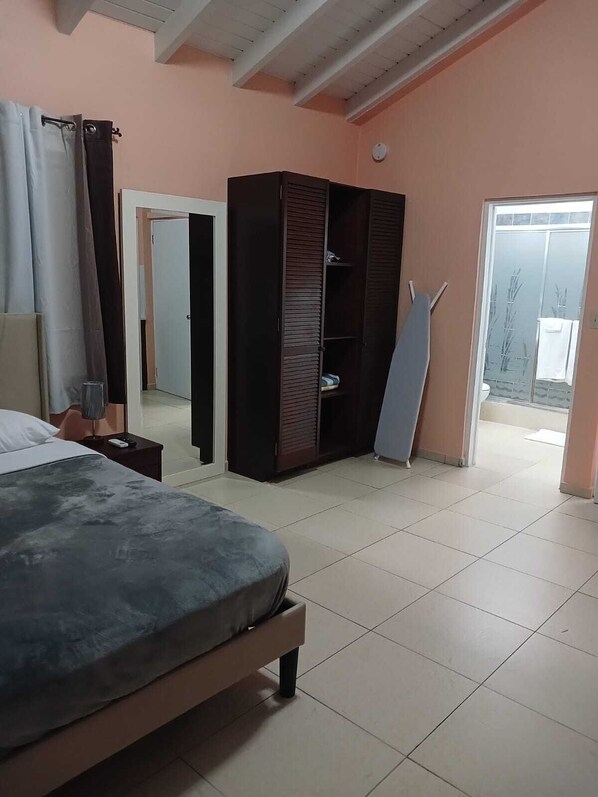 1 bedroom, iron/ironing board, WiFi, bed sheets