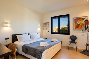 3 chambres, fer et planche à repasser, lit parapluie, Wi-Fi gratuit