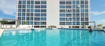 3 Min to the Beach | Comfortable Suite with Pool