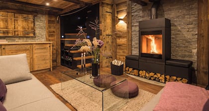 Gmachje - a cozy Tiny House in Findeln with ski-in/ski-out access