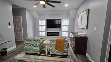 TV connectée, cheminée