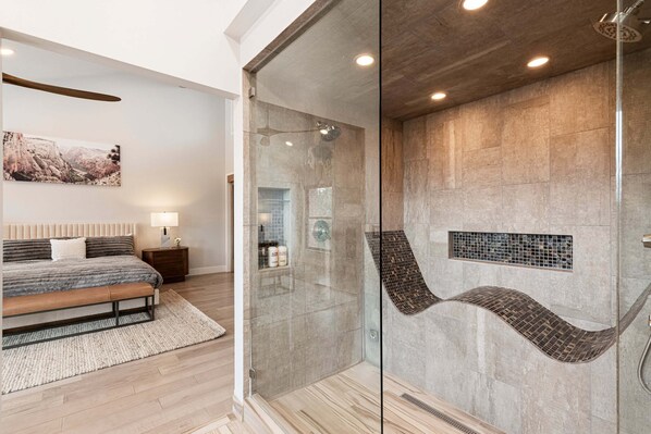 4 habitaciones, wifi gratis y ropa de cama 
