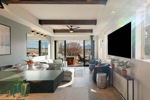 Smart-TV, Kamin