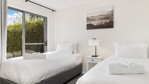 4 chambres, fer et planche à repasser, Wi-Fi, draps fournis