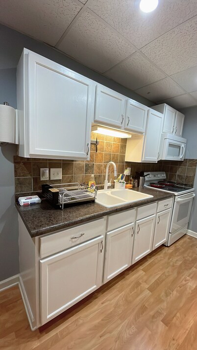 1103#201-Charming 2-bedroom apartment with AC, WiFi in brilliant Dubuque