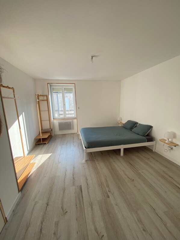 2 Schlafzimmer, Reisekinderbett, WLAN, Bettwäsche