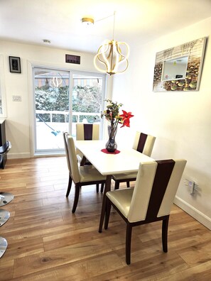 Dining - Charming house in Sainte-Foy with quality amenities - Ideal turnkey solution! (Québec)