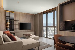 Suite, 1 camera da letto, vista città | Una cassaforte in camera, con stile personalizzato