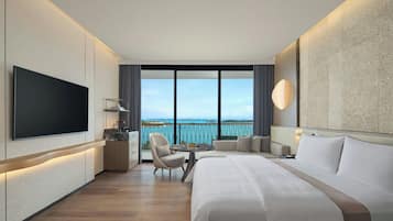 Familiekamer, 1 kingsize bed, balkon, uitzicht op zee (Bunk Beds) | Individueel gedecoreerd, individueel gemeubileerd, een bureau