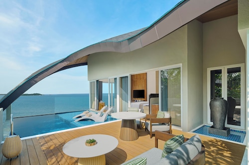 The Westin Nirup Island Resort & Spa