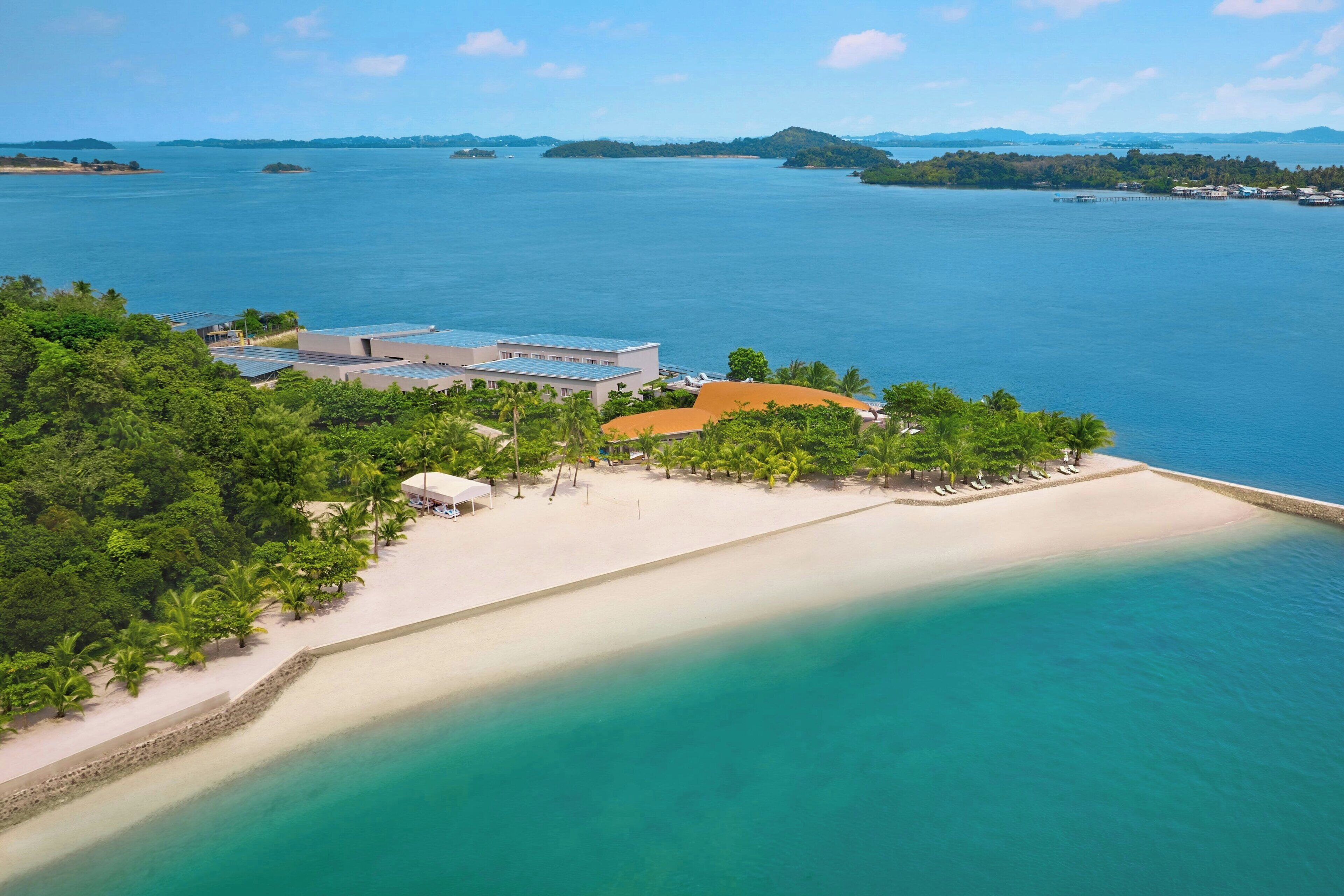 شاطئ خاص، رمال بيضاء، الغوص باستخدام المعدات، الغوص بأنبوب التنفس