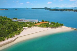 Private beach, white sand, scuba diving, snorkelling