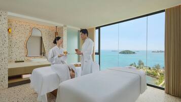 Behandlingsrom for par, badstue, kroppsbehandlinger og aromaterapi