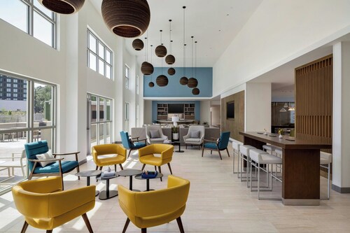 Element Charleston Airport