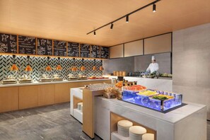 Petit déjeuner buffet (68 CNY par personne)