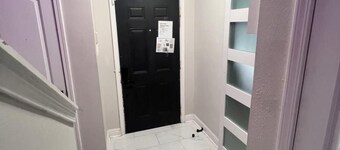 Cozy 2-bedroom condo. Gated community with safe access. 5 Minutes from I10.