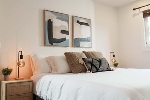 4 bedrooms, desk, iron/ironing board, WiFi