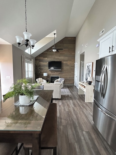 Classy Cottage new home in quaint neighborhood