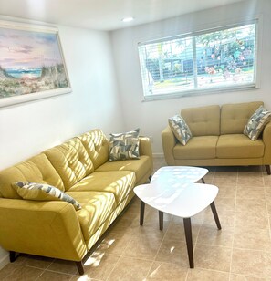 Smart TV - Kid-friendly beachy house off Sanibel&FM Beach! (Fort Myers)