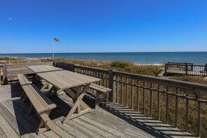 Outdoor dining - MacWater Beach House - Classic 5 BR Oceanfront home in Southern Shores (Southern Shores)