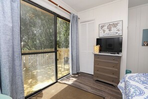 4 bedrooms, free WiFi, bed sheets - Southern Grove - 4 BR Oceanside with Private Pool (Southern Shores)