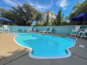 Et oppvarmet basseng