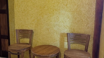 Deluxe Double or Twin Room | Desk, free WiFi