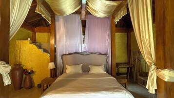 Deluxe Double or Twin Room | Desk, free WiFi