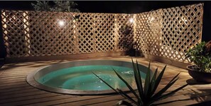 Outdoor spa tub - Nice house with pool and hot tub in the middle of nature (Valparaíso)