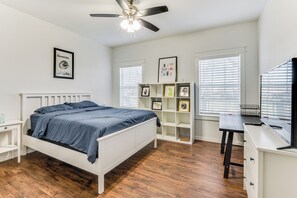 4 Schlafzimmer, Bügeleisen/Bügelbrett, WLAN, Bettwäsche