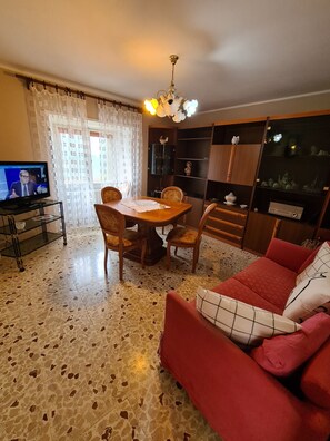 Smart TV, fireplace, books, stereo - Grandma Dorina (Pietrabbondante)