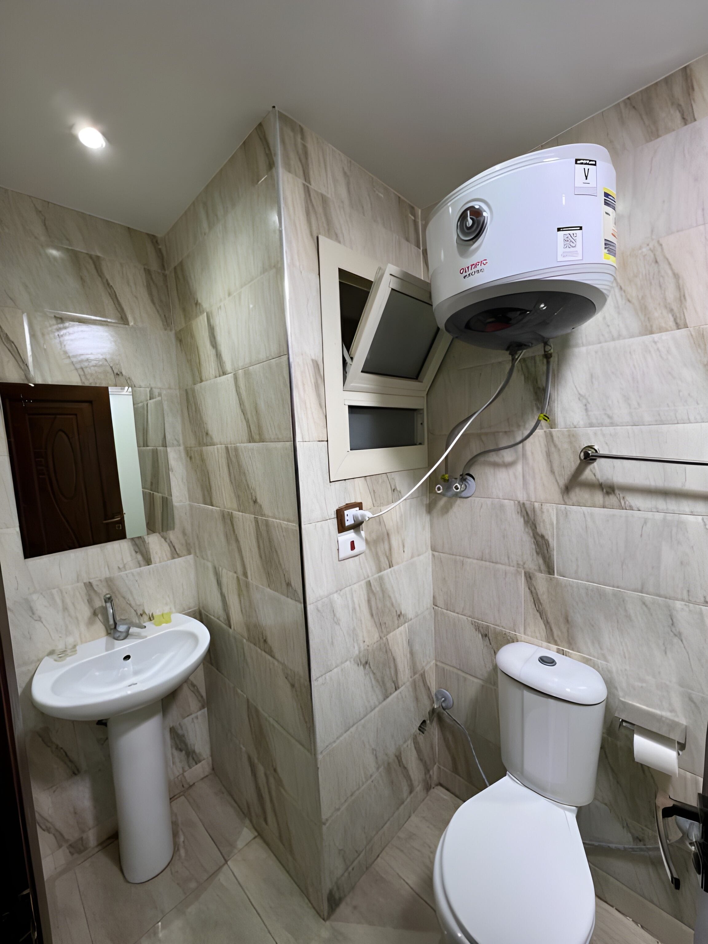 Foto - Middle east pyramids view