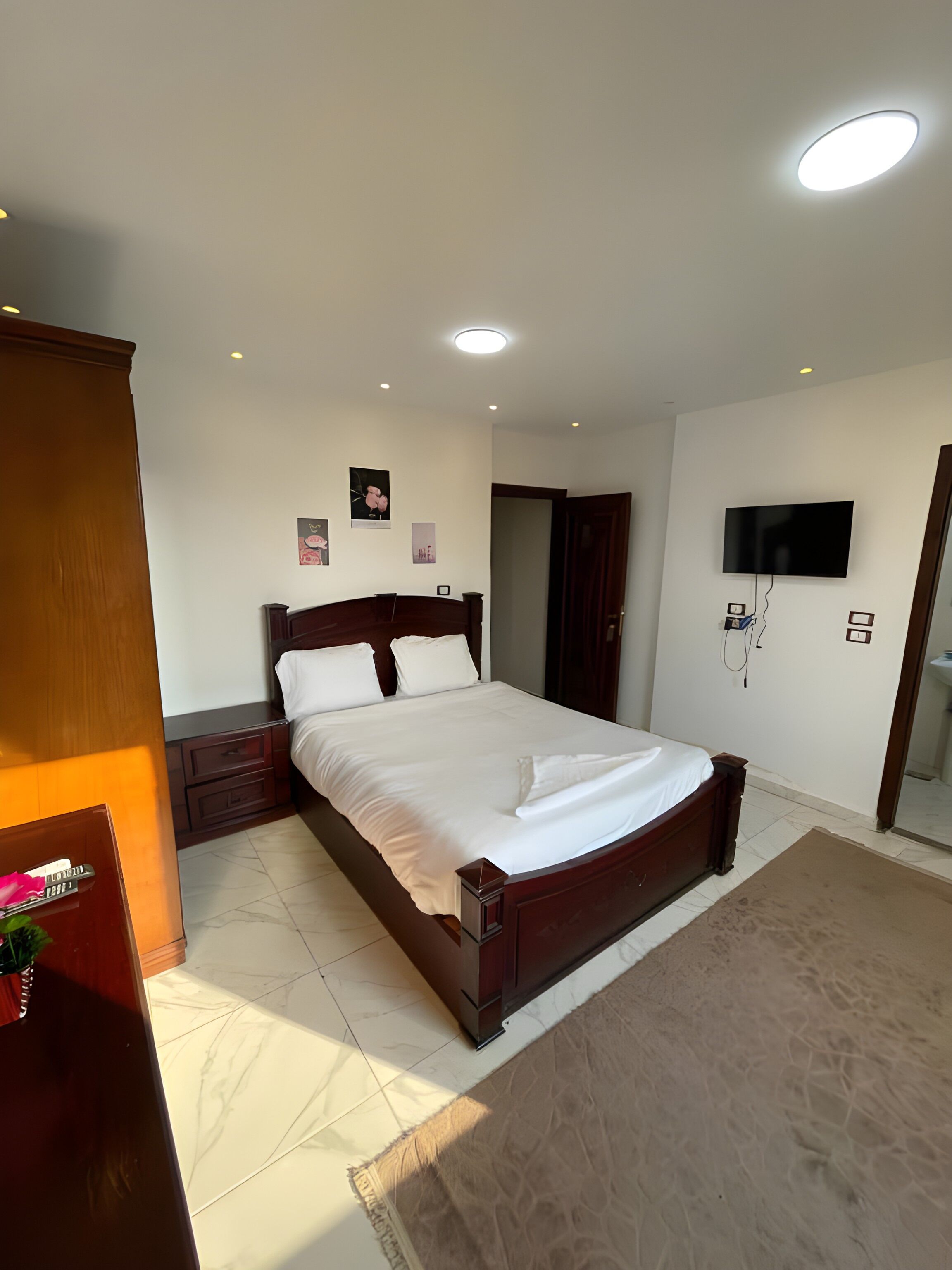 Foto - Middle east pyramids view